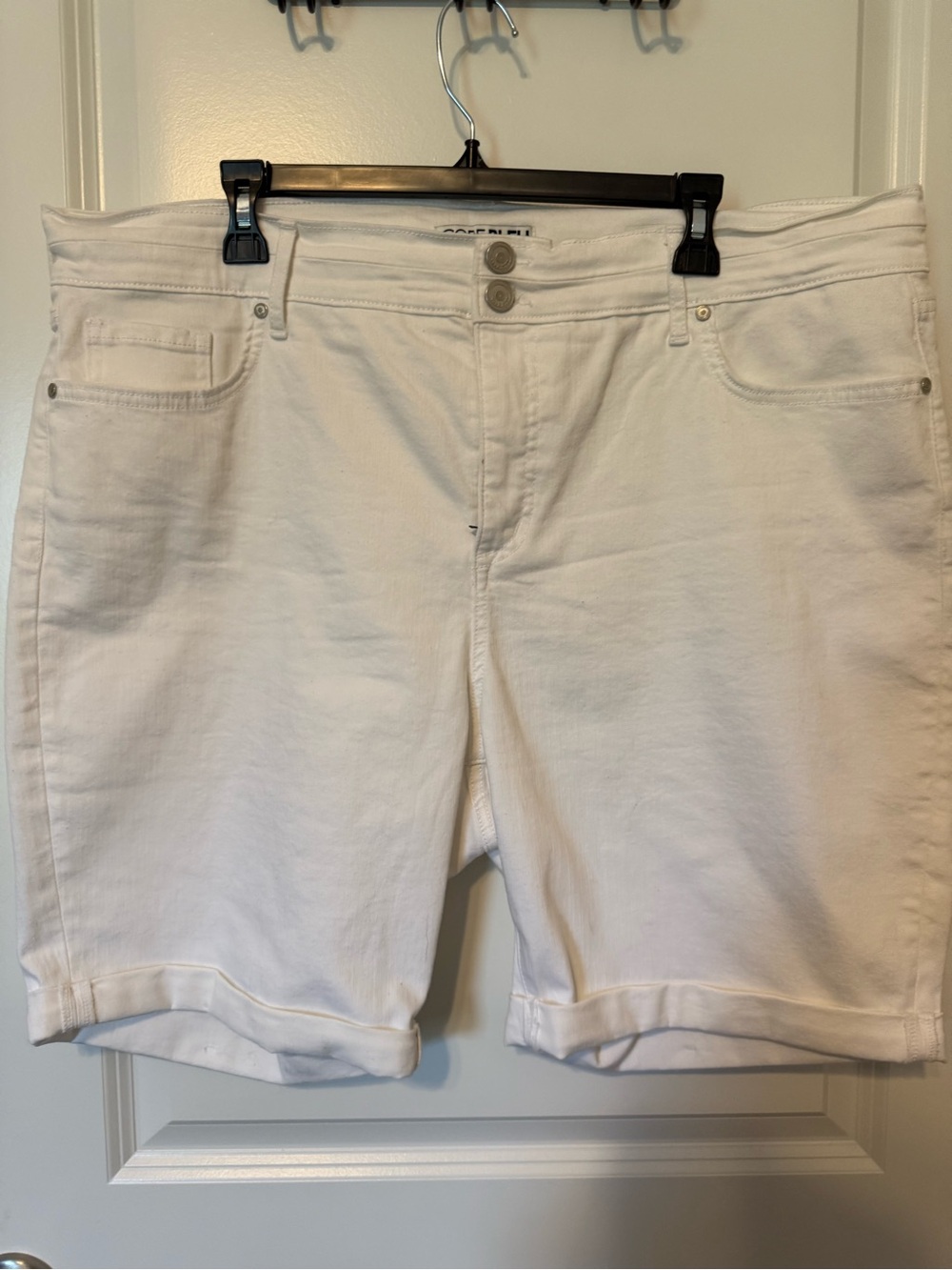 Code Bleu White Roll-Cuff Bermuda Shorts